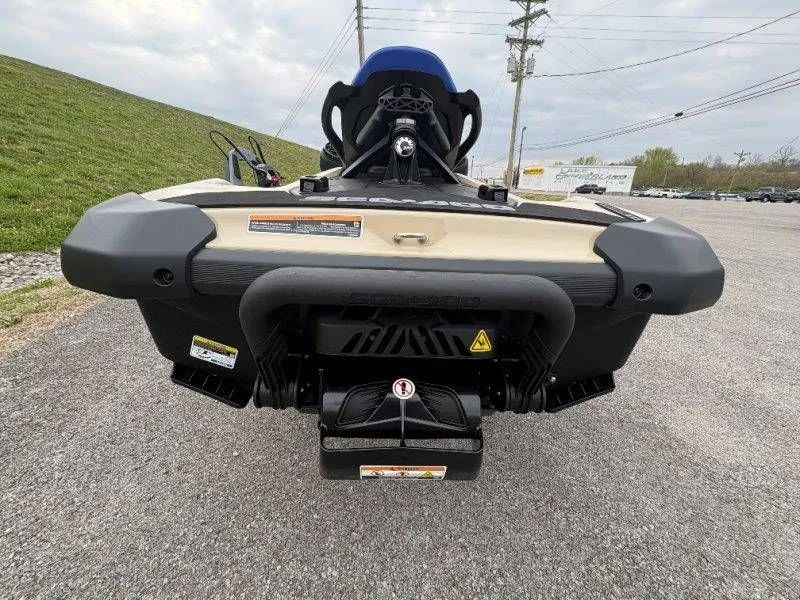 Slide: The Image of Sea-Doo WAKE 170 W/ SOUND 2026 - 18