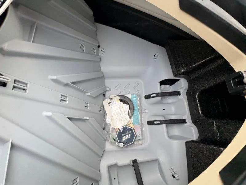 Slide: The Image of Sea-Doo WAKE 170 W/ SOUND 2026 - 23