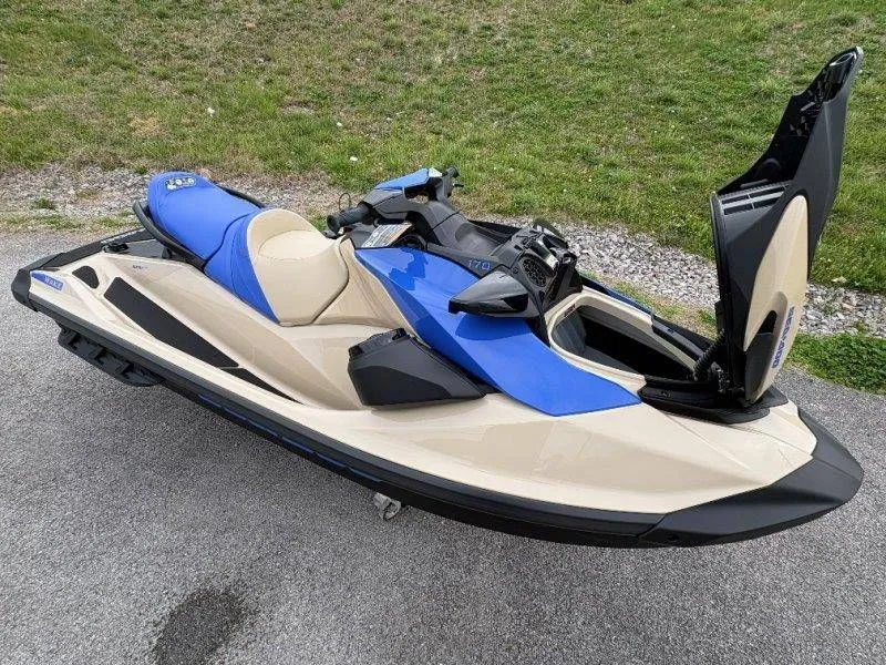 Slide: The Image of Sea-Doo WAKE 170 W/ SOUND 2026 - 26