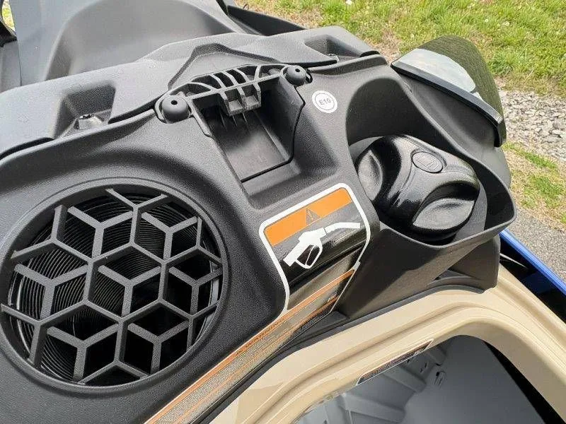 Slide: The Image of Sea-Doo WAKE 170 W/ SOUND 2026 - 27