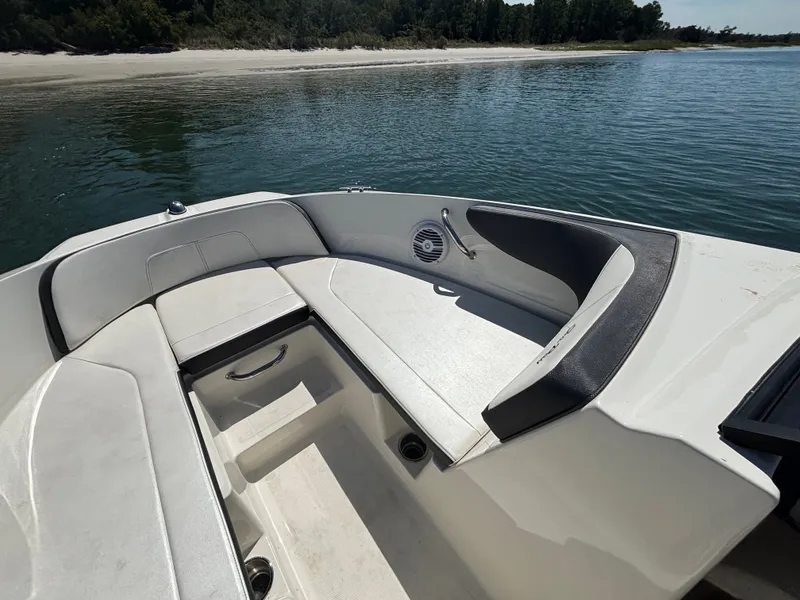 Slide: The Image of Sea Ray SPX 190 Outboard 2017 - 15