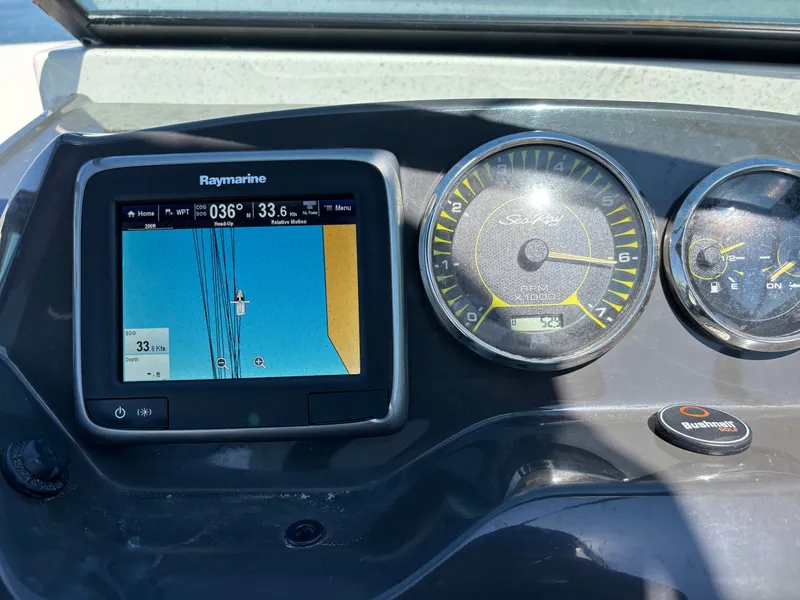 Slide: The Image of Sea Ray SPX 190 Outboard 2017 - 30