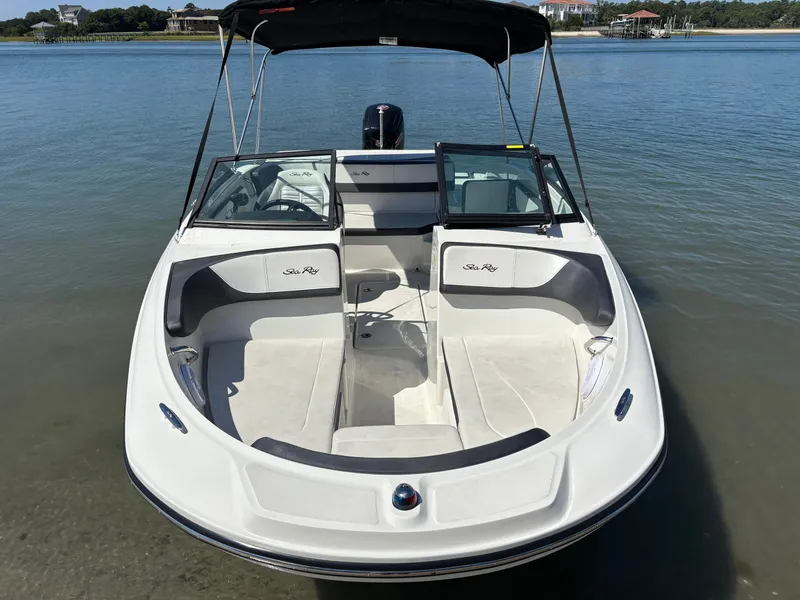 Slide: The Image of Sea Ray SPX 190 Outboard 2017 - 4