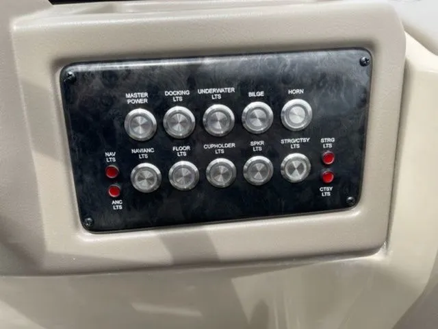 Slide: The Image of SunCatcher ELITE 324RC 2023 - 32