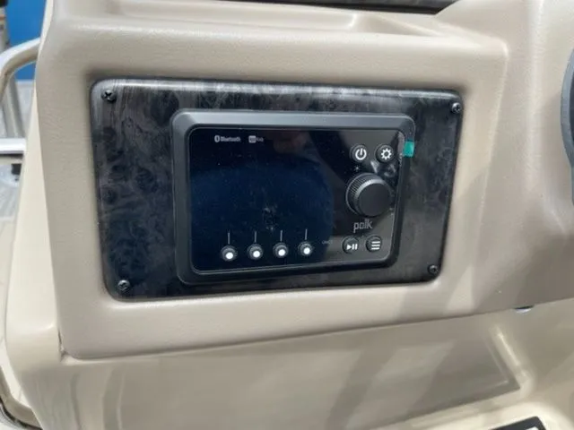 Slide: The Image of SunCatcher ELITE 324RC 2023 - 33