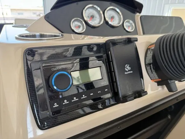 Slide: The Image of SunCatcher Select 324RC 2025 - 20