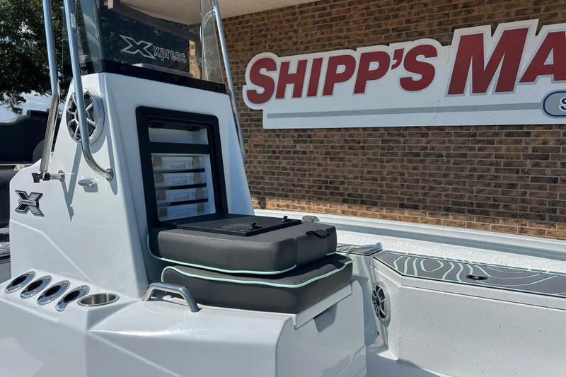 Slide: The Image of 2026 Xpress H20B Bay boat at Shipp's Marine, featuring sleek design and modern amenities. - 11