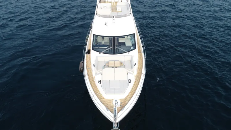 Slide: The Image of Sunseeker Manhattan 68 2023 - 43