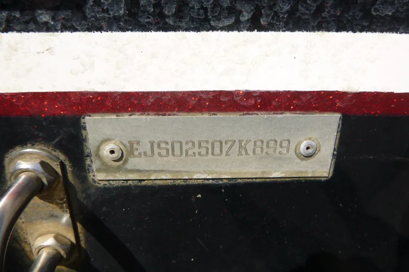 Slide: The Image of 1999 Viper Boats Cobra 201 hull identification number plate. - 13