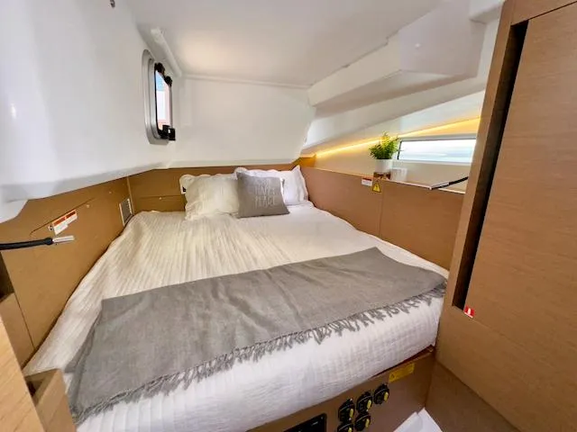 Slide: The Image of Luxurious cabin interior of 2023 Jeanneau Sun Odyssey 490 yacht. - 37