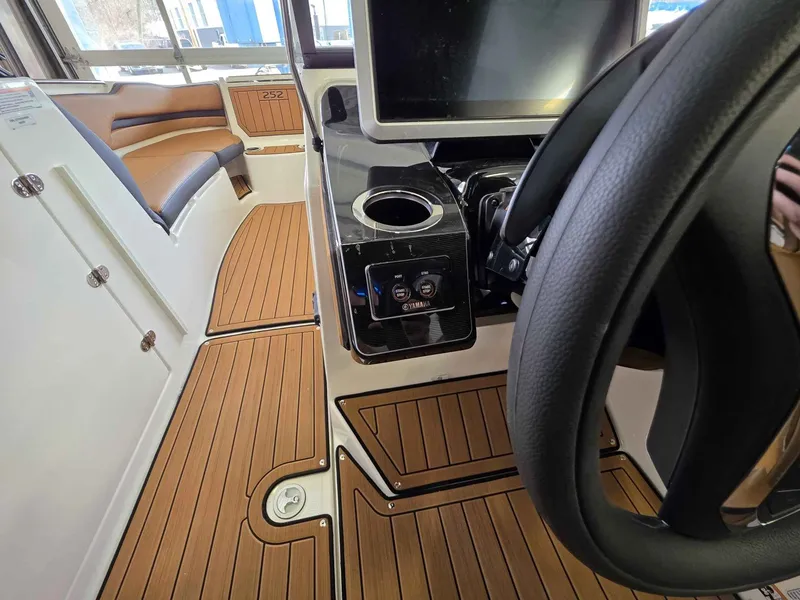 Slide: The Image of Yamaha 252SD 2026 - 15