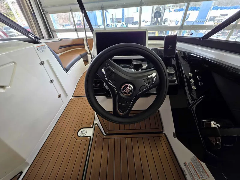 Slide: The Image of Yamaha 252SD 2026 - 16