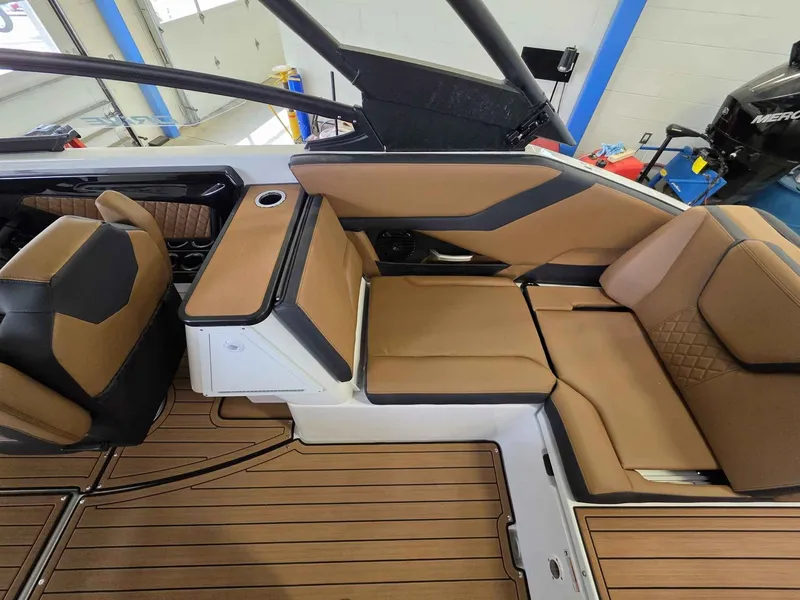 Slide: The Image of Yamaha 252SD 2026 - 6