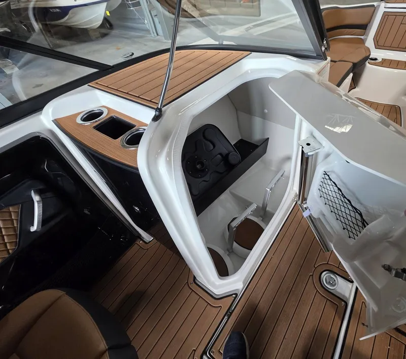 Slide: The Image of Yamaha 252SE 2026 - 15