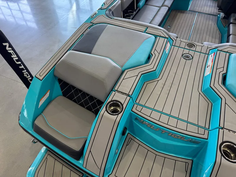 Slide: The Image of Nautique Super Air Nautique GS22 2021 - 10