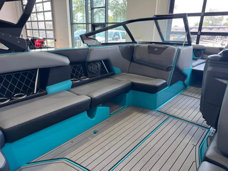 Slide: The Image of Nautique Super Air Nautique GS22 2021 - 12