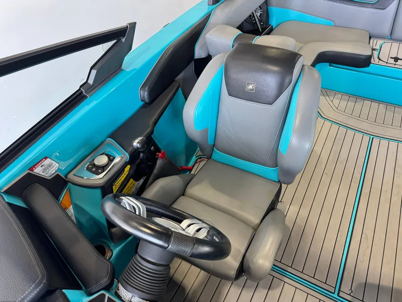 Slide: The Image of Nautique Super Air Nautique GS22 2021 - 19