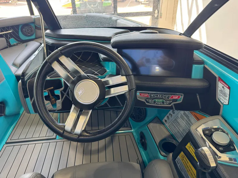 Slide: The Image of Nautique Super Air Nautique GS22 2021 - 24