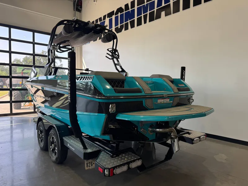Slide: The Image of Nautique Super Air Nautique GS22 2021 - 5