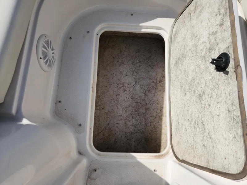 Slide: The Image of Hurricane SunDeck 187 OB 2002 - 13