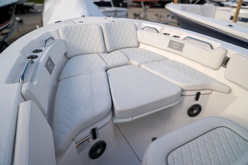 Slide: The Image of Sea Fox 228 Commander 2026 - 12