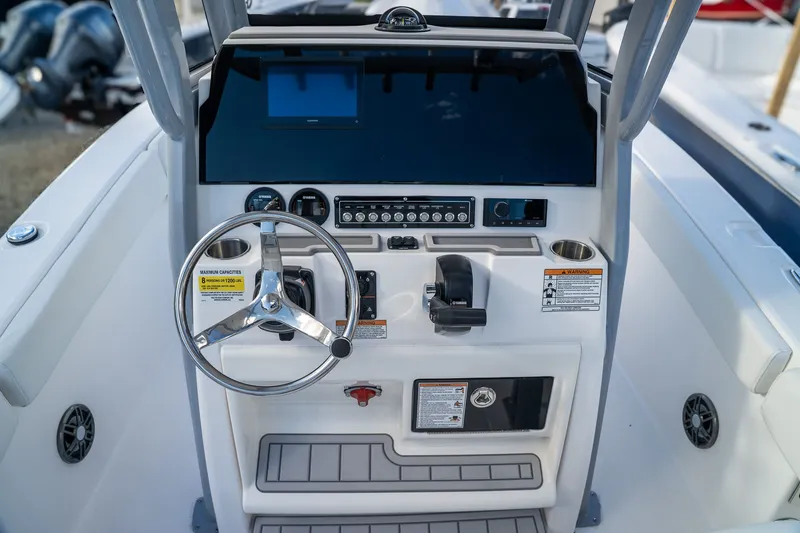 Slide: The Image of Sea Fox 228 Commander 2026 - 15