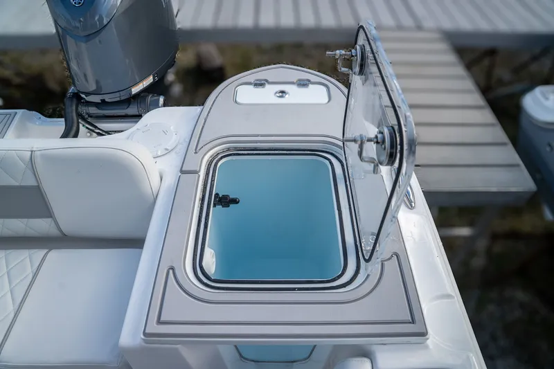 Slide: The Image of Sea Fox 228 Commander 2026 - 19