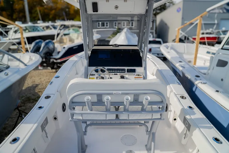 Slide: The Image of Sea Fox 228 Commander 2026 - 9