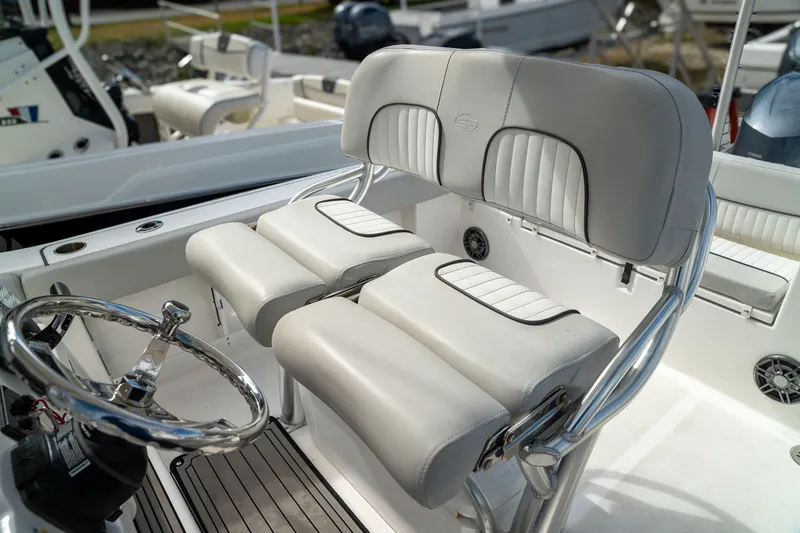 Slide: The Image of Sea Fox 248 Commander 2021 - 15