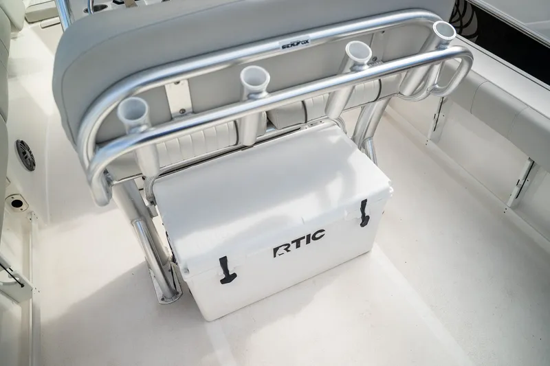 Slide: The Image of Sea Fox 248 Commander 2021 - 18