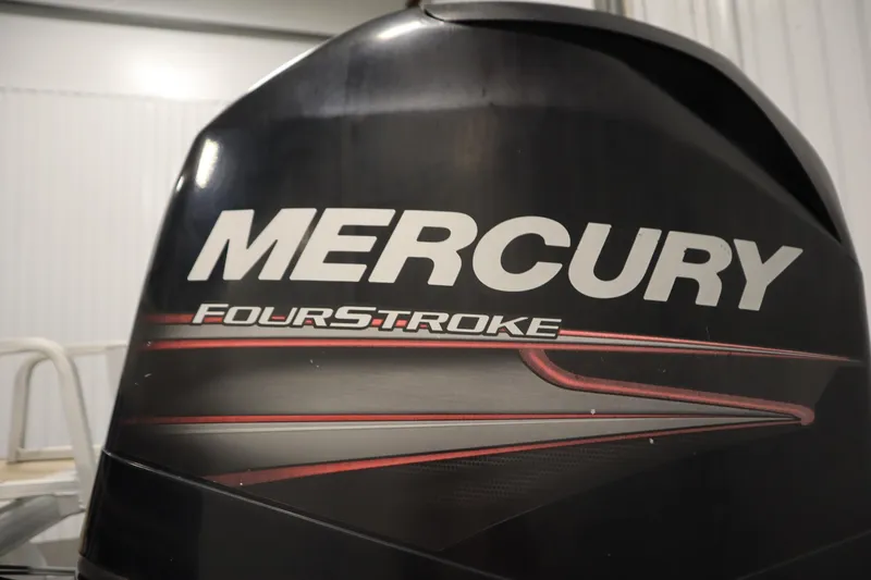 Slide: The Image of Mercury FourStroke engine on 2014 Sun Tracker Party Barge 24 DLX pontoon boat. - 33