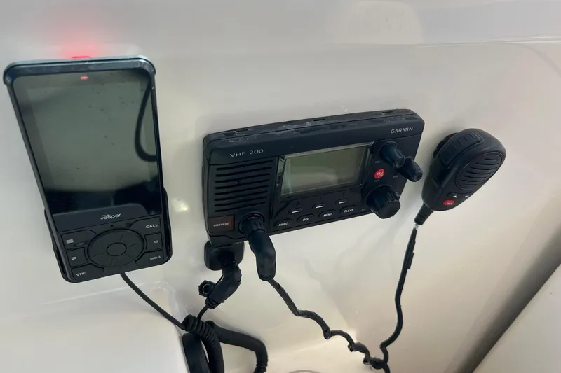 Slide: The Image of VHF radio and communication devices on 2014 Tiara Yachts 3900 Coronet. - 20