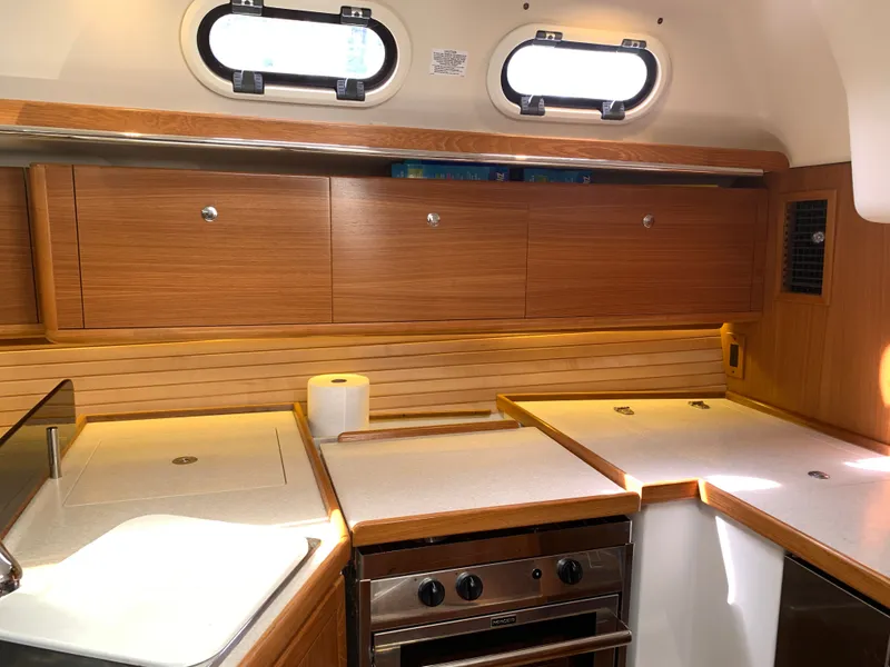 Slide: The Image of Catalina 385 2018 - 10