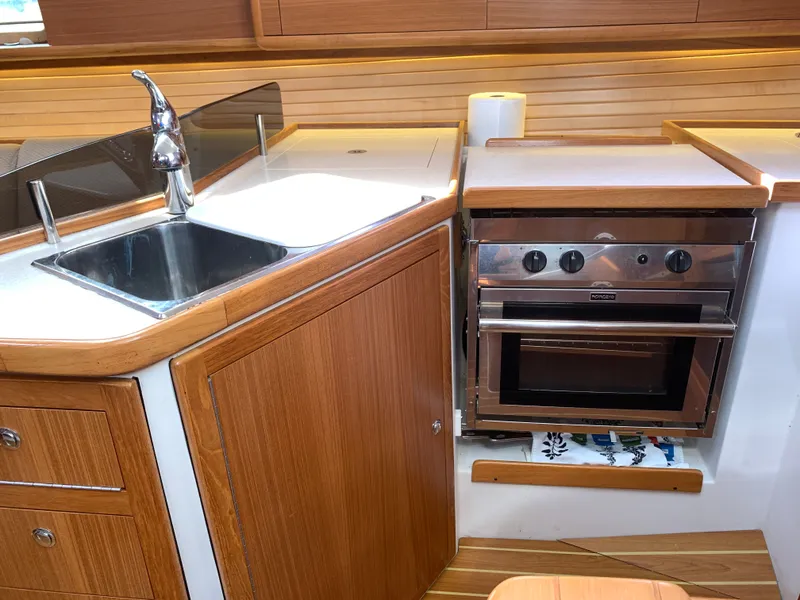 Slide: The Image of Catalina 385 2018 - 16