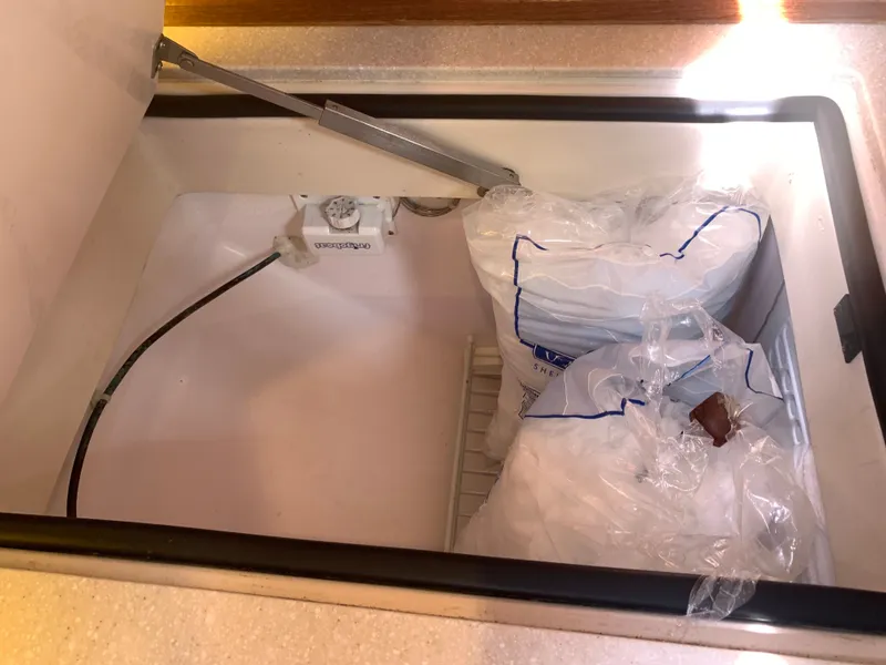 Slide: The Image of Catalina 385 2018 - 20