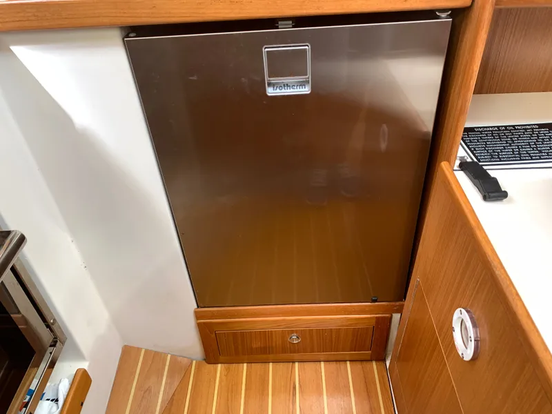 Slide: The Image of Catalina 385 2018 - 21