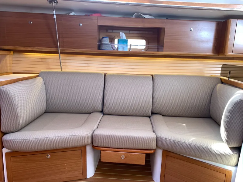 Slide: The Image of Catalina 385 2018 - 23