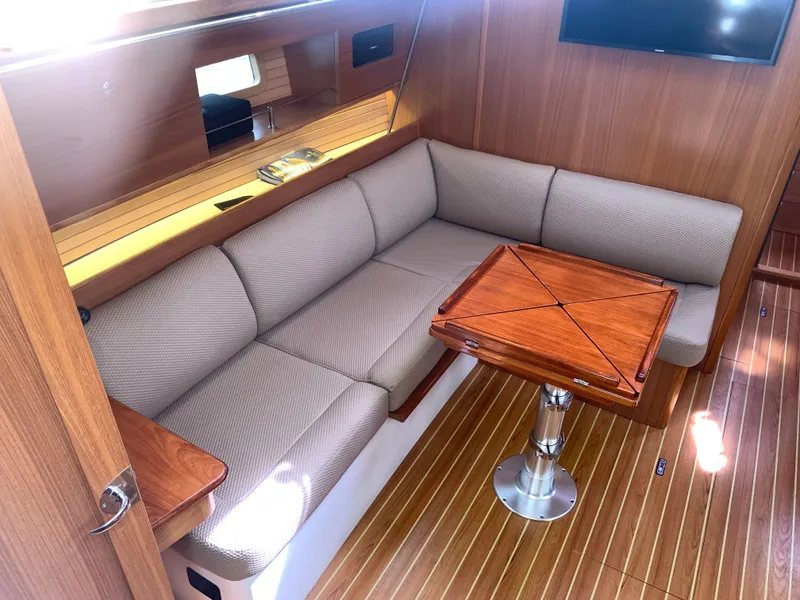 Slide: The Image of Catalina 385 2018 - 7