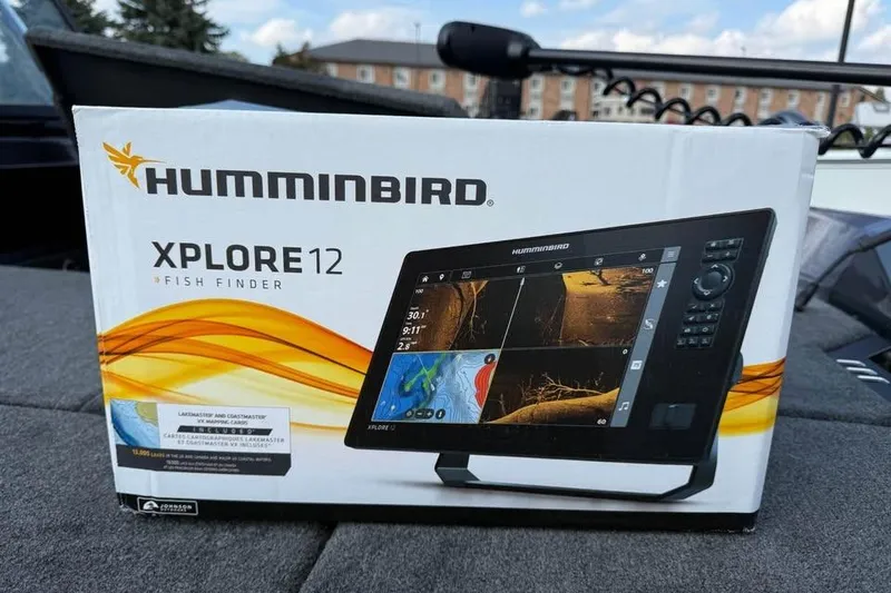 Slide: The Image of Box of Humminbird XPLORE 12 fish finder on Skeeter WXR2060, 2026 model. - 26