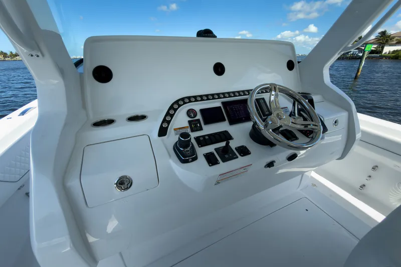 Slide: The Image of Intrepid 43 Nomad SE 2026 helm with sleek design. - 10