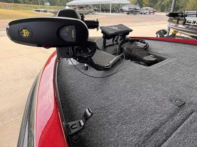 Slide: The Image of Falcon Boats F205 2026 - 2