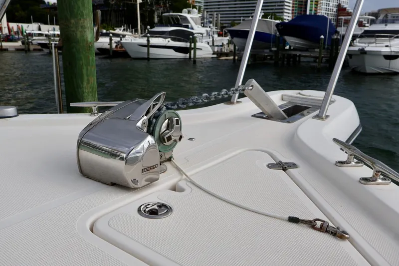 Slide: The Image of 2006 Pursuit 3070 Offshore boat with anchor winch at marina. - 27