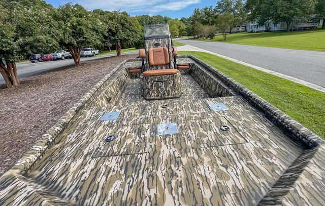 Slide: The Image of Avid 20 Rogue 2026 - 6