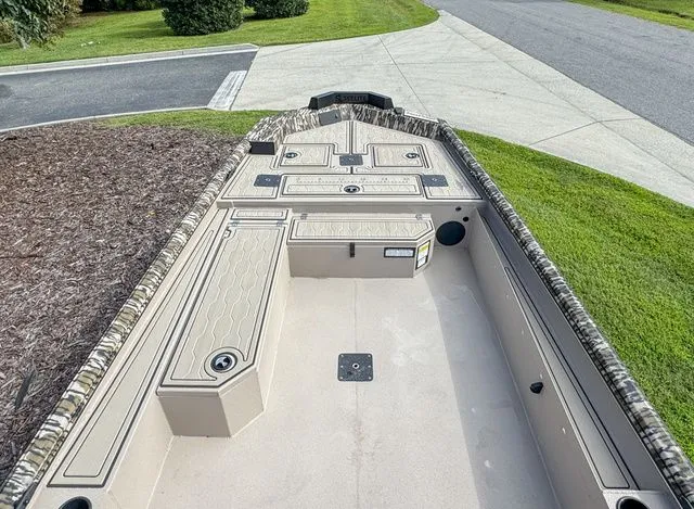 Slide: The Image of Avid Commander 18 2026 - 13