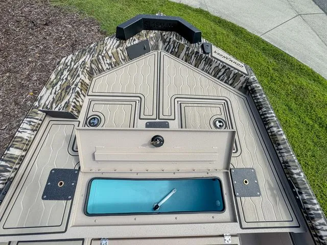 Slide: The Image of Avid Commander 18 2026 - 16