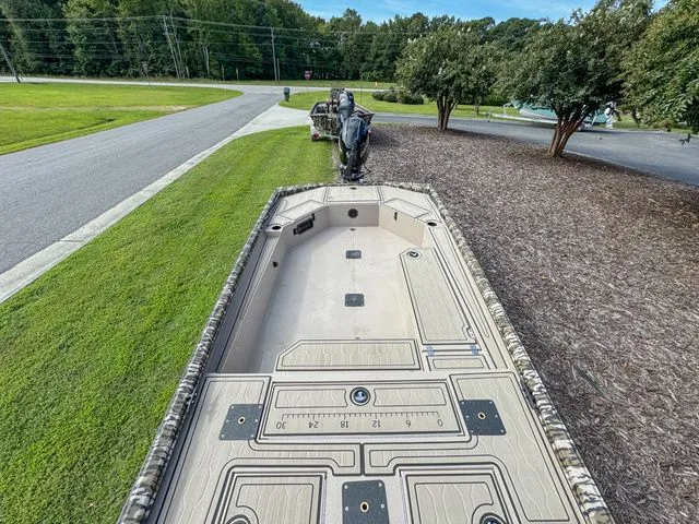 Slide: The Image of Avid Commander 18 2026 - 19