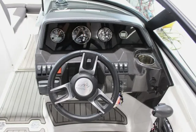 Slide: The Image of Monterey M4 2019 - 30