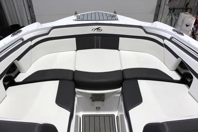 Slide: The Image of Monterey M4 2019 - 31