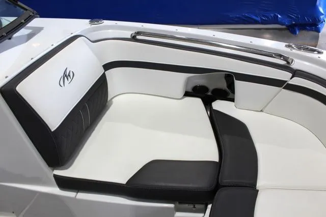 Slide: The Image of Monterey M4 2019 - 33