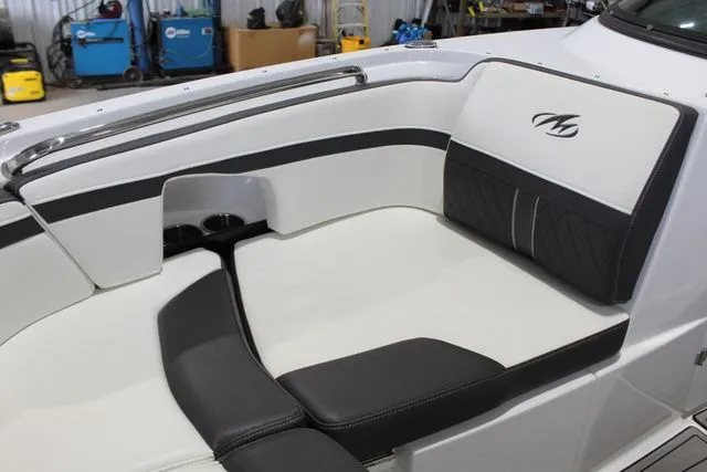 Slide: The Image of Monterey M4 2019 - 35